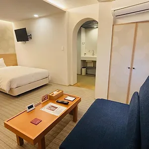  Apartment Resi Hachi